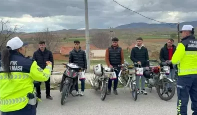 Bolvadin’de Motosiklet Sürücüleri İçin ‘1 Kural Bir Ömür’ Eğitimi